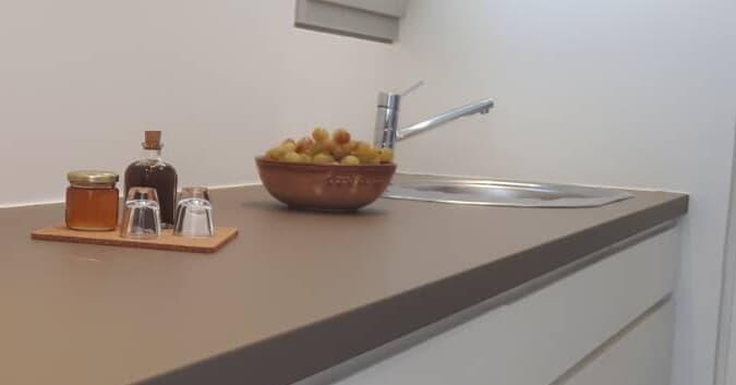Paralos Lodging Schoinoussa Pokoj fotografie
